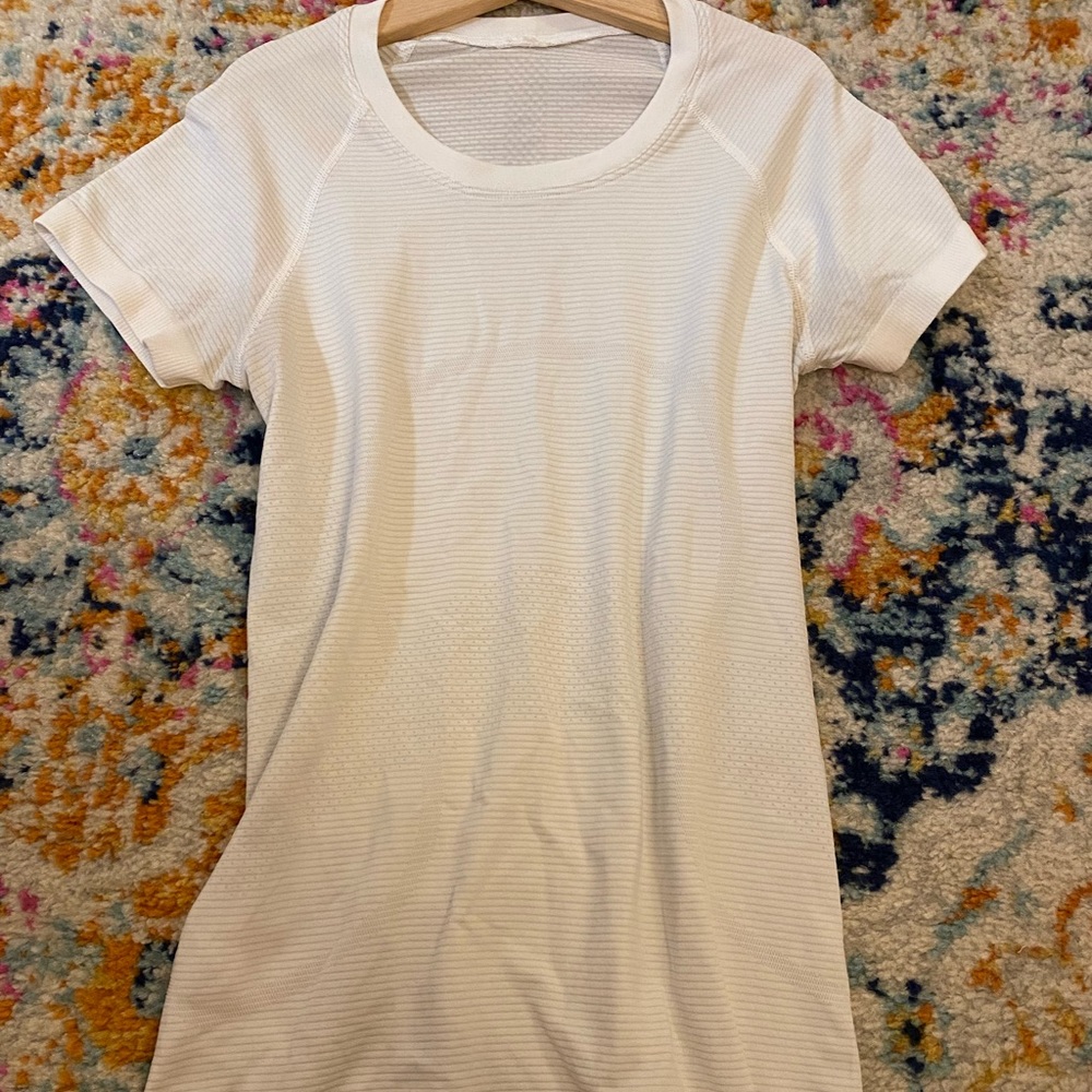 Lululemon swiftly tech SS workout top